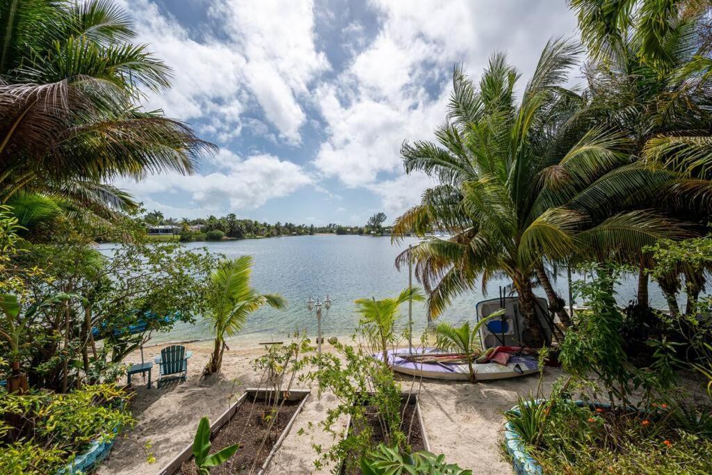 Lakefront Duplex With Pool Between Miami & Florida Keys 4 Bedroom 2 Bathroom Cutler Bay Exterior photo